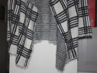 Ny Vila cardigan str. L