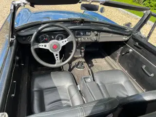 MG B årg 64