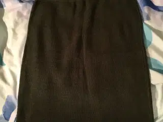 Khakigrøn nederdel til salg