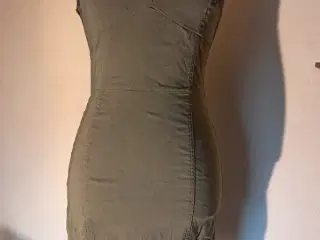 Divided str. 36 kjole