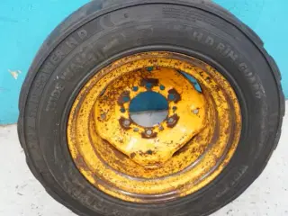 27X8.50-15