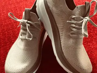 Nye Rugged Gear Sneakers str. 38