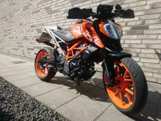 KTM 390 Duke