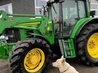 John Deere 6830 PREMIUM AUTOPOWER, JD FRONTLÆSSER, FRONTLIFT, FRONT PTO