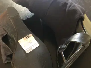 Sandaler med kilehæl