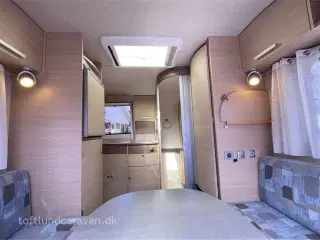 2009 - Adria Action 361 LH   SUPER SMART LETVÆGTS-VOGN, EGENVÆGT KUN 800 kg. *TILBUD*