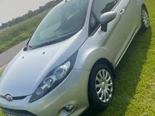 Ford Fiesta sælges