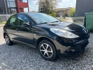 Peugeot 206+ 1.4 benzin
