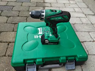 Hitachi boremaskine