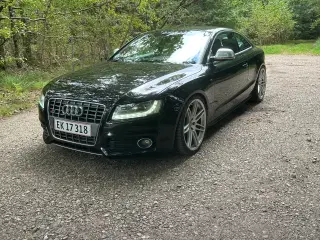 Audi s5 4.2 v8 quattro-firehjulstræk 