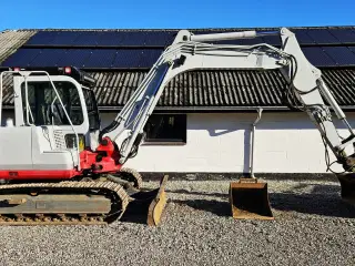 Takeuchi TB175 / pæn 8 tons maskine / nyere undervogn / dobbelt udtag / skovlsæt