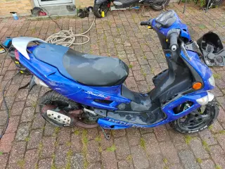 Peugeot Speedfight 2. Vandkølet. Sælges i dele 