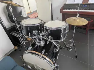 Mixet vintsgesæt trommer af Pearl og Wesper