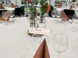 UDLEJES - Service