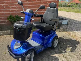 Scooter som ny, under halv pris