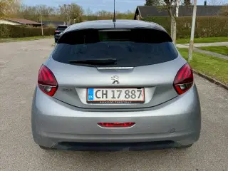 Peugeot 208 1,2 PureTech 82 Selection Sky