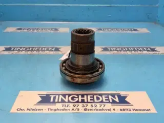 New Holland 8340 Aksel F0NN7C095CA