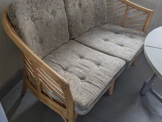 Sofa og to lænestole i bambus