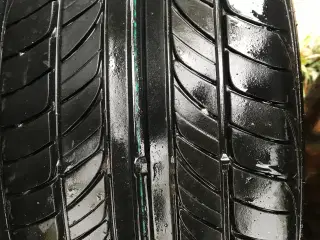 Fine Bildæk 215, 40Z, R17, 87W, 4-5mm Dækmønster