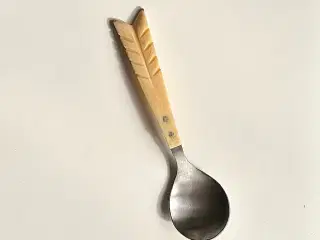 Marmeladeske, stål og ben