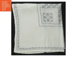 Broderet hvid dug (str. 60 x 60 cm)