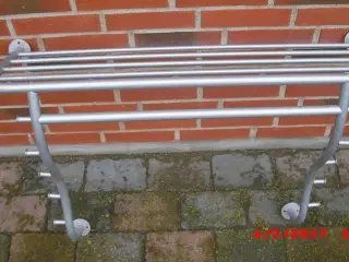 Garderobehylde og skohylde sælges !!