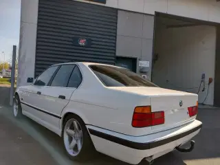 BMW 520i 2,0 24V 4d