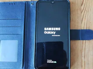 Samsung galaxy A25 5G ca. 2år -næsten ikke brugt.