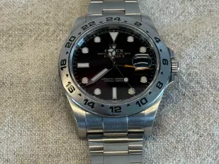 Rolex Explorer II 216570 – 2013 – 42mm – Sort skiv