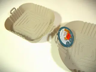 Airfryer silikoneforme, tåler maskinopvask. 