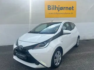 Toyota Aygo 1,0 VVT-i x-play x-touch