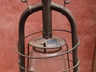 Antik petroleumslampe, flagermuslygte