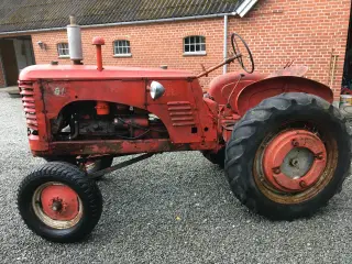 Massey Harris 81