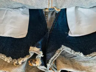 Zara denimshorts (str. 38)