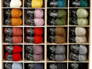 Uldgarn, L: 125 M, ass. farver, 20x10ngl./ 1 pk.