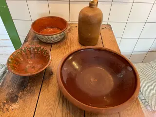 Lertøjsfade og brændevinsdunk