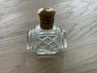 Antik parfume flaske
