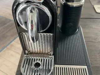 Nespresso Kaffemaskine 