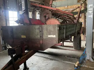 Aflæsservogn med elevator 