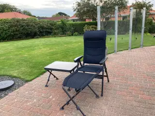 2 westfield campingstole + fodstøtte m/bordplade. 