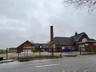 Mejlbyvej 656, 8530 Hjortshøj - 50-100 eller 205 m2 flot hal udlejes til lager, kontor, værksted, andet