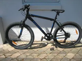 Mountainebike Med Aluminium Stel.