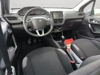 Peugeot 208 1,6 BlueHDi 100 Intense