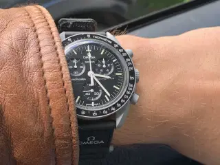 OMEGA x SWATCH Mission to the moon ur