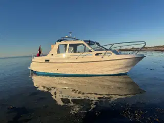 Bella 702 m. 30Hk Yanmar , bovpropel, sejlklar