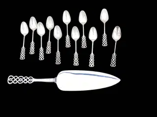 Ringebu teskeer og tærtekniv