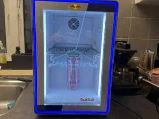 Redbull minikøleskab sælges! :)