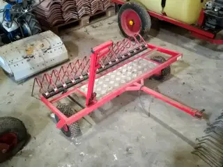 - - - til havetraktor