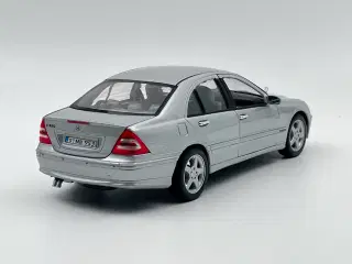 2000 Mercedes C320 w203 1:18  Type W203 