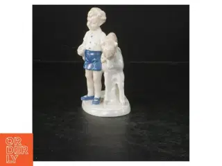 Porcelænsfigur af dreng med hest (str. 13 cm)
